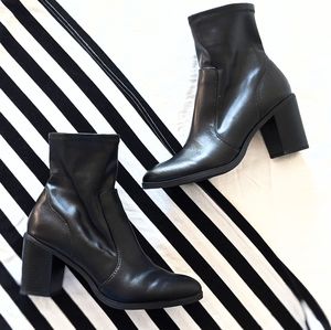Black ankle boots 🖤